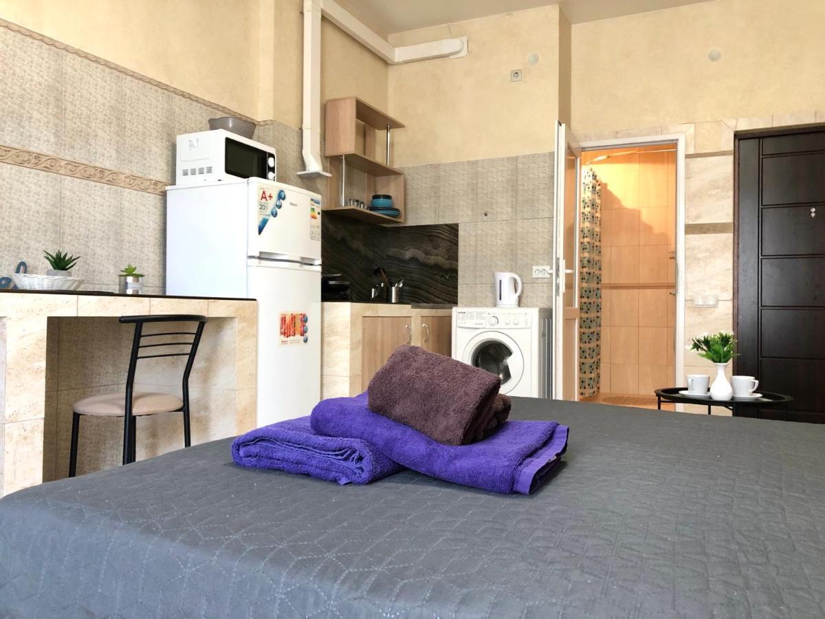 Modern Aparthotel Near Metro Pecherska Kiev Bagian luar foto