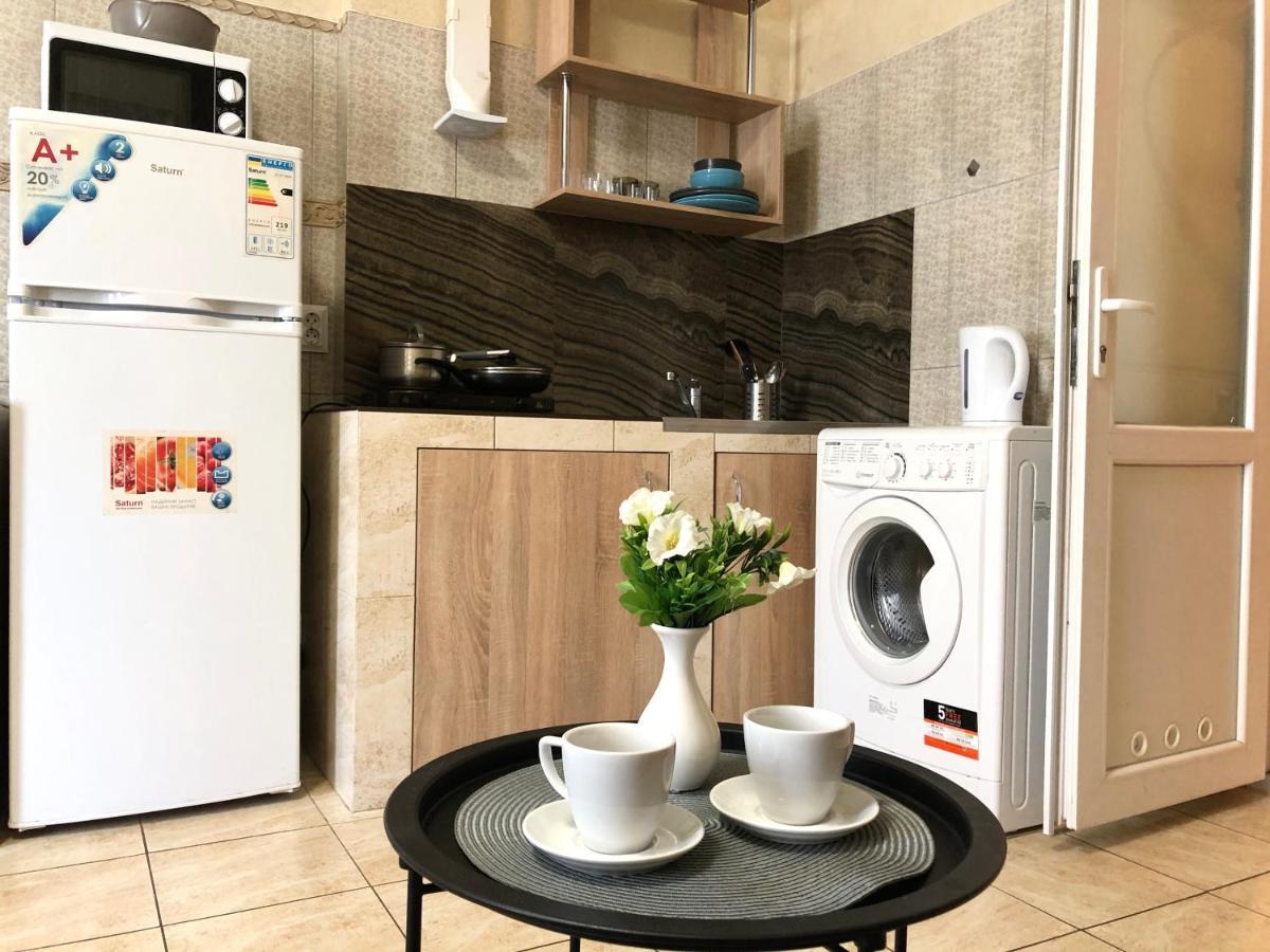 Modern Aparthotel Near Metro Pecherska Kiev Bagian luar foto