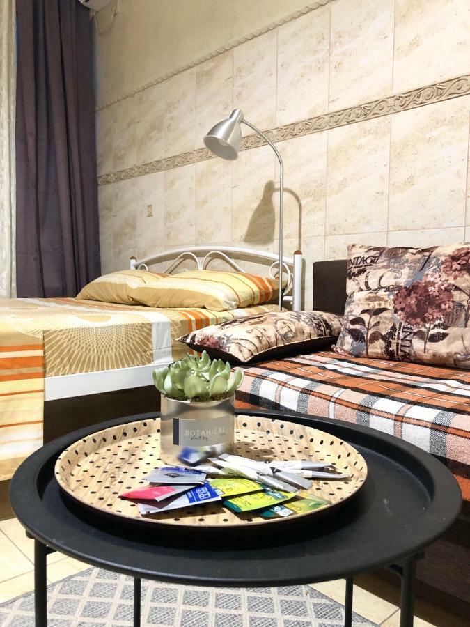 Modern Aparthotel Near Metro Pecherska Kiev Bagian luar foto