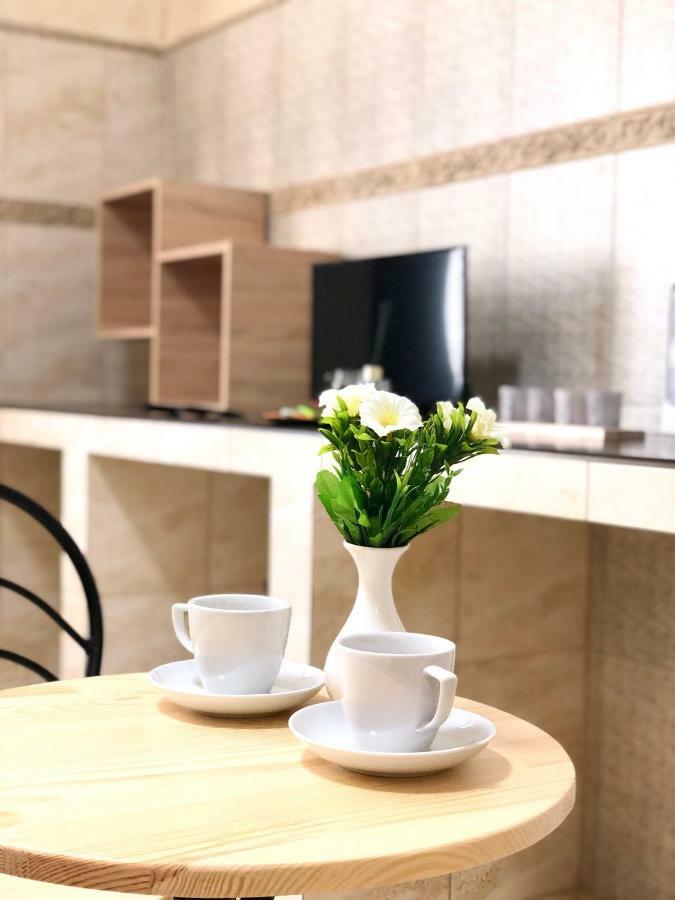 Modern Aparthotel Near Metro Pecherska Kiev Bagian luar foto