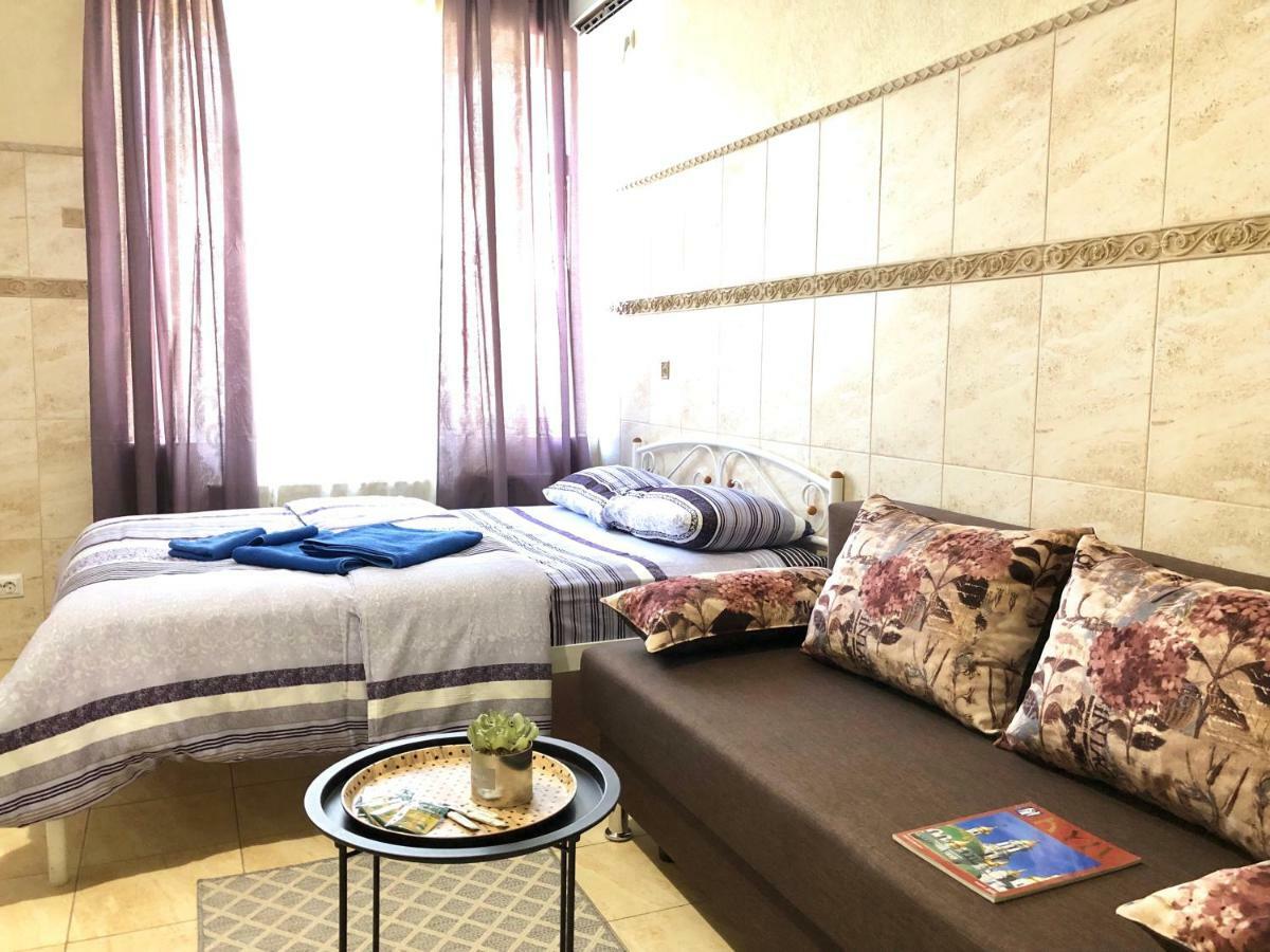 Modern Aparthotel Near Metro Pecherska Kiev Bagian luar foto