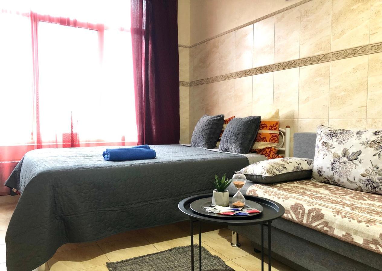 Modern Aparthotel Near Metro Pecherska Kiev Bagian luar foto